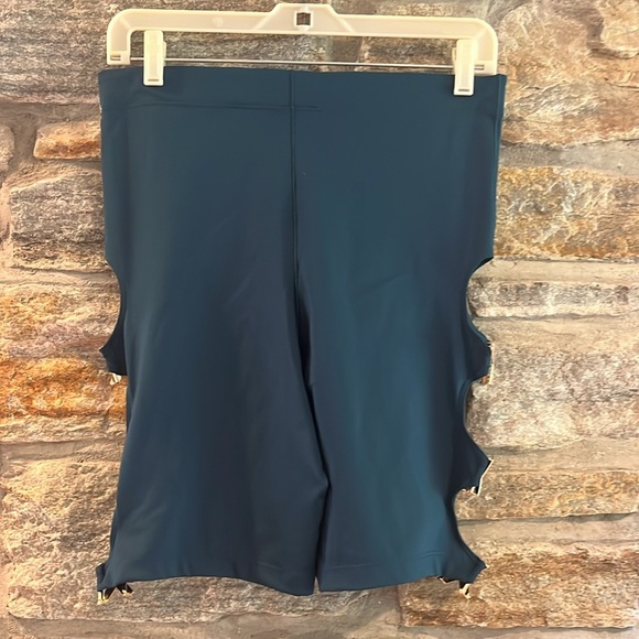 NWT Savage FENTY SAVAGEXXX BIKE SHORTS- dark green/teal- Size 1X Rhianna - Picture 7 of 8